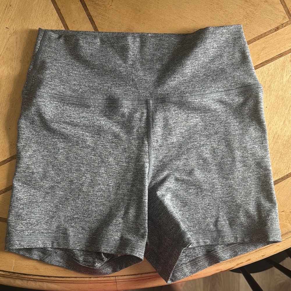 Fleo Gray Bike Shorts High-Waisted Performance Wear
